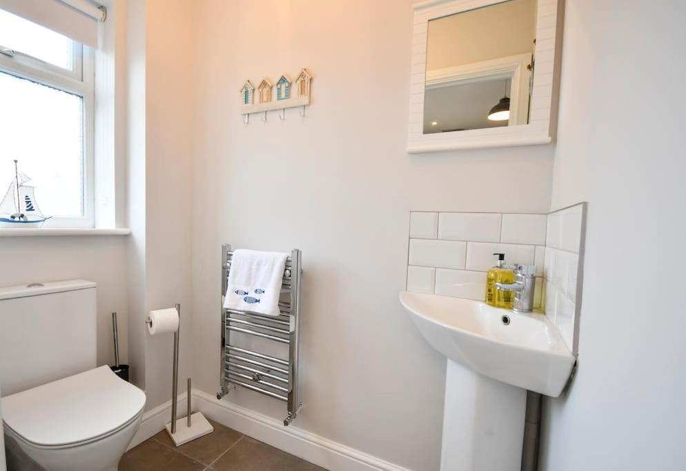 Holiday home Gertie's Getaway - 3 Bedroom Sleep 6-8 *
