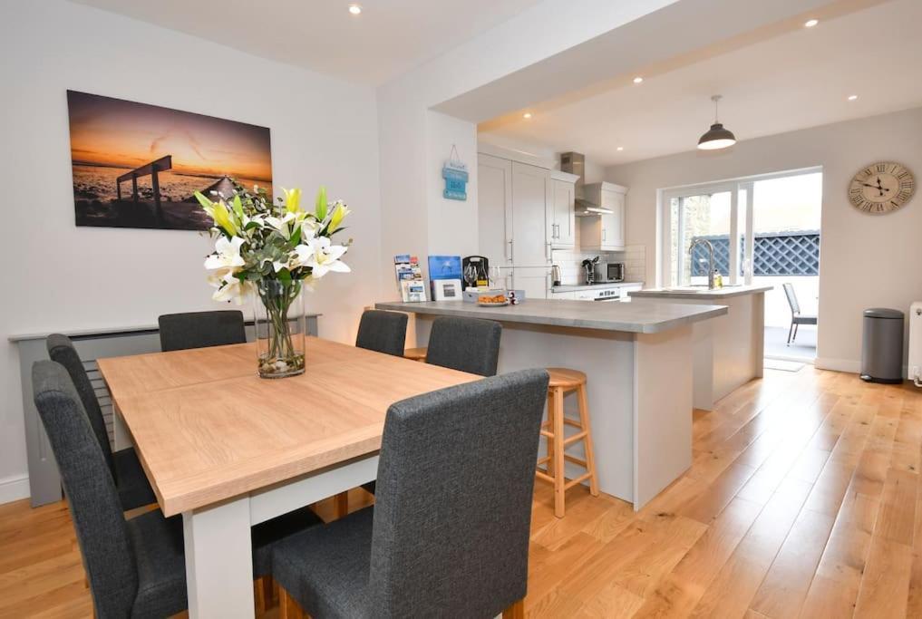 Gertie's Getaway - 3 Bedroom Sleep 6-8 Holiday home